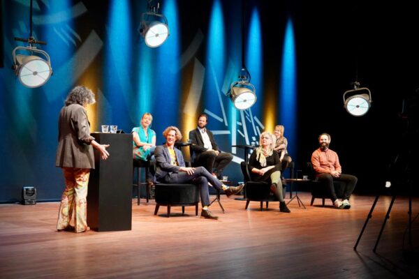 NEOS lancering